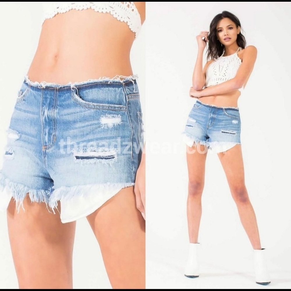 The DAPHNE Distressed Denim Short - Picture 5 of 7